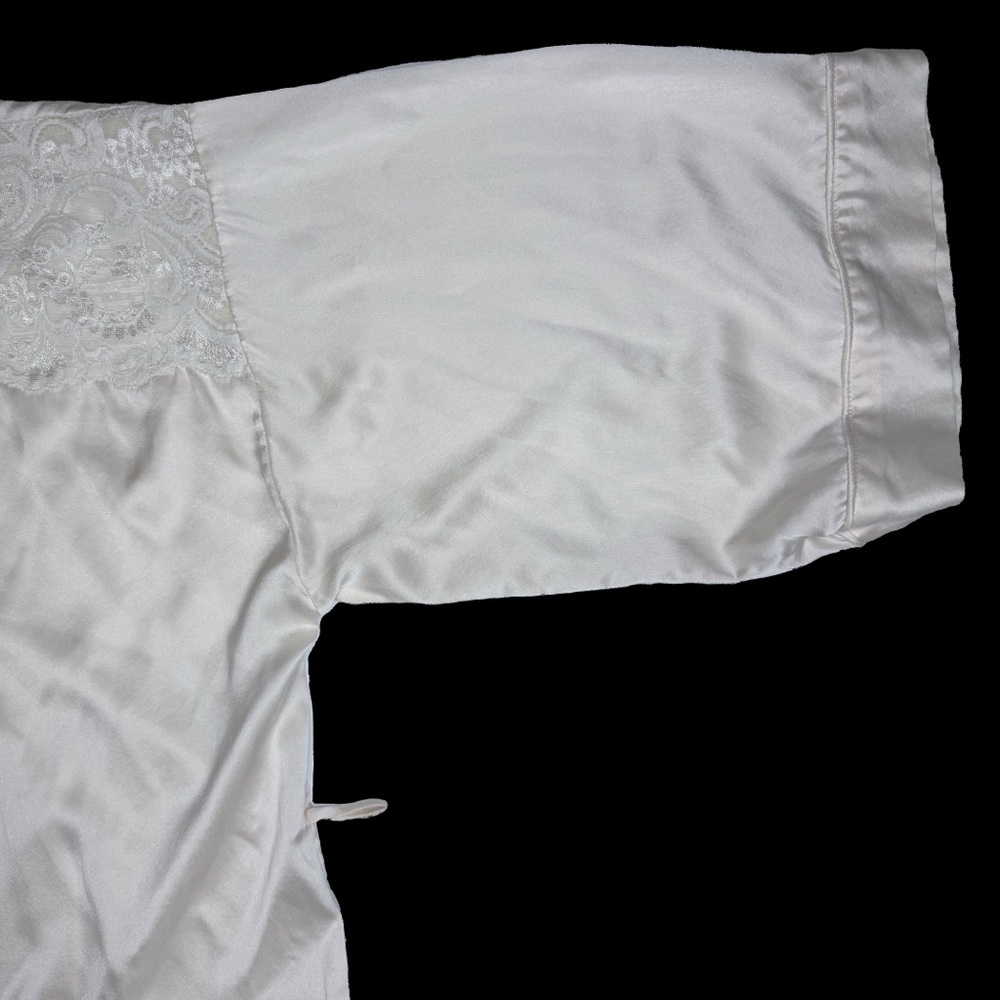 Valentino Intimo Ivory Silk Robe Lace Shoulder Detail Size Small - No Sash - Picture 8 of 8